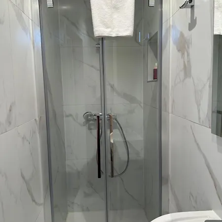 - Centrum Leie Lägenhet